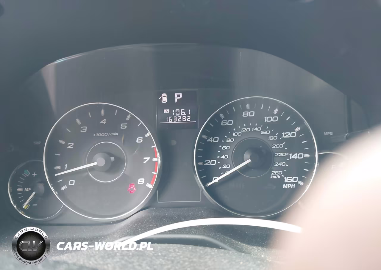 2011 Subaru Outback 3.6R Limited VIN:4S4BRDLCXB2363873 - 7
