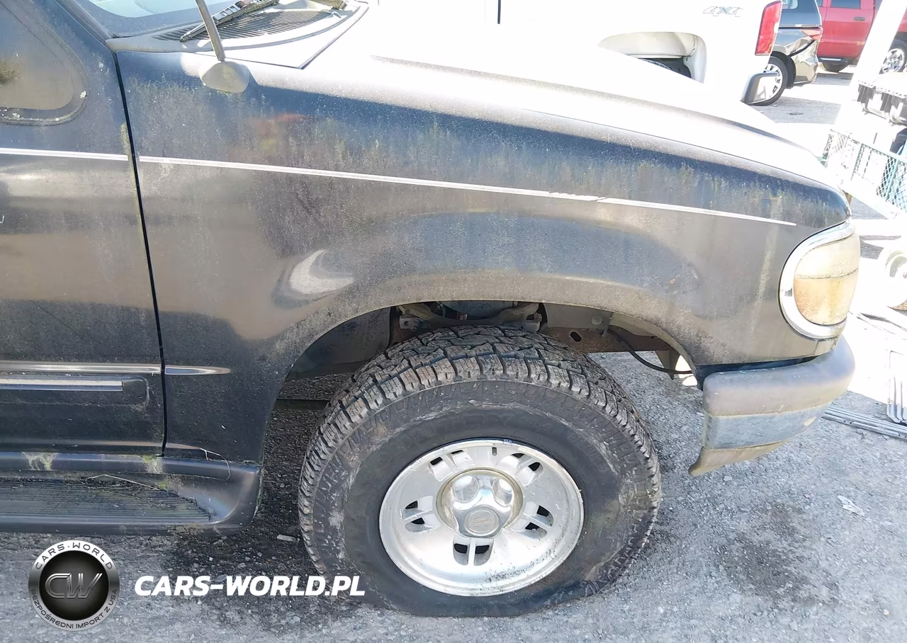 1996 Ford Explorer VIN:1FMDU34X7TUA35934 - 6