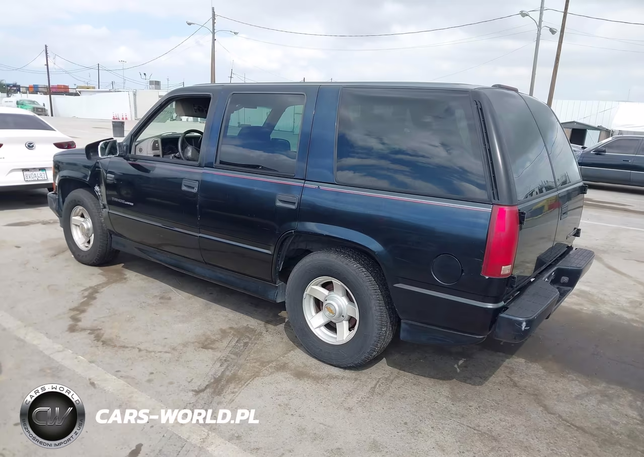 1999 Chevrolet Tahoe VIN:1GNEC13R1XR154694 - 3