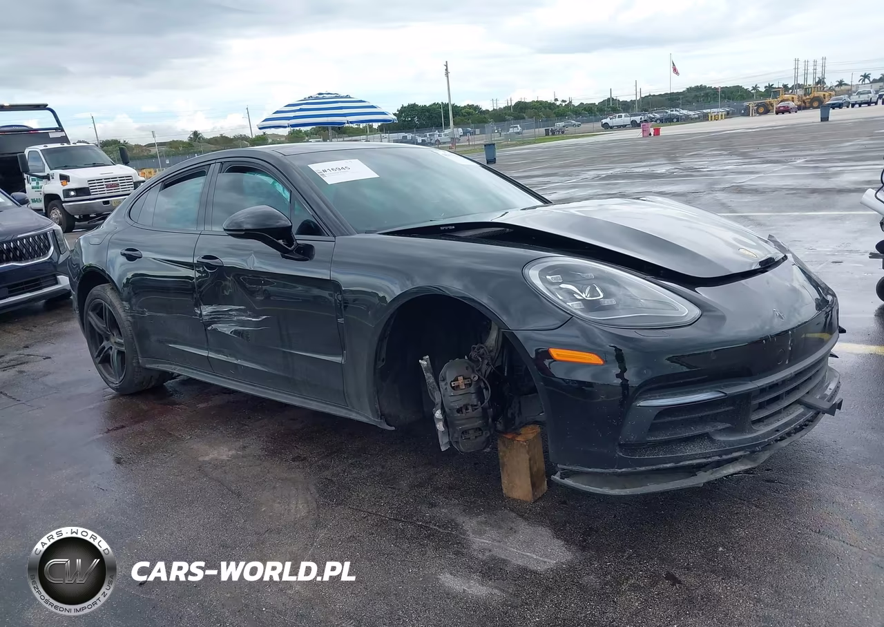 2018 Porsche Panamera 4