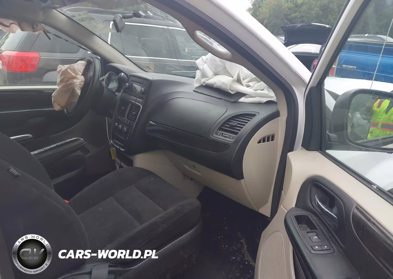 2016 Dodge Grand Caravan American Value Pkg VIN:2C4RDGBGXGR220678 - 5