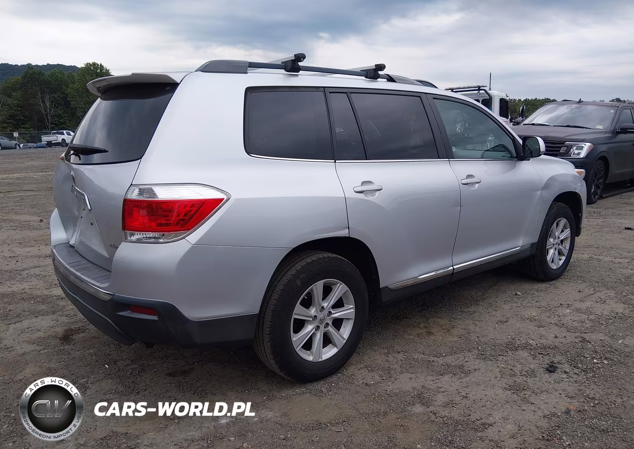 2012 Toyota Highlander Base V6 VIN:5TDBK3EH5CS141330 - 4
