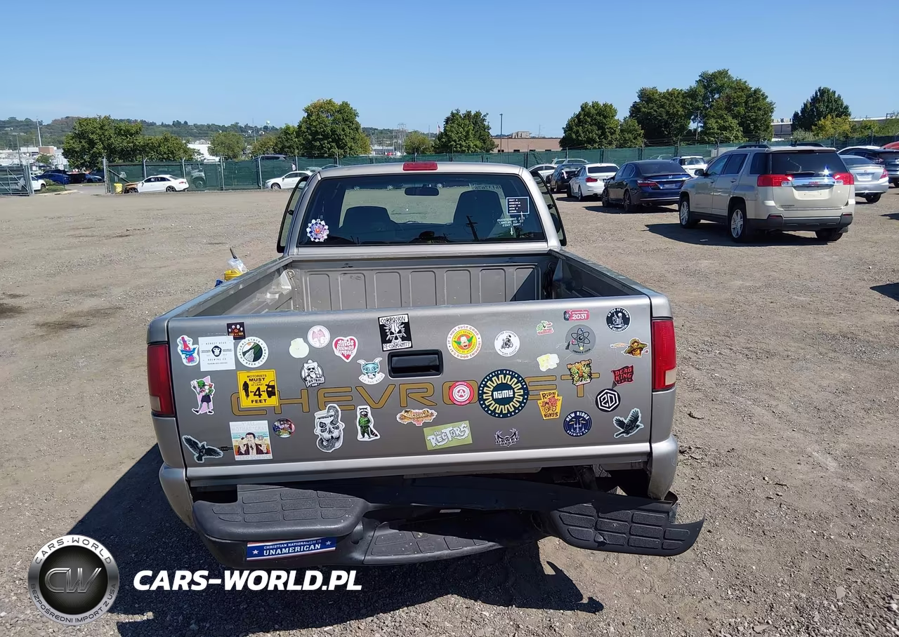 2002 Chevrolet S-10 VIN:1GCCS195128169895 - 16