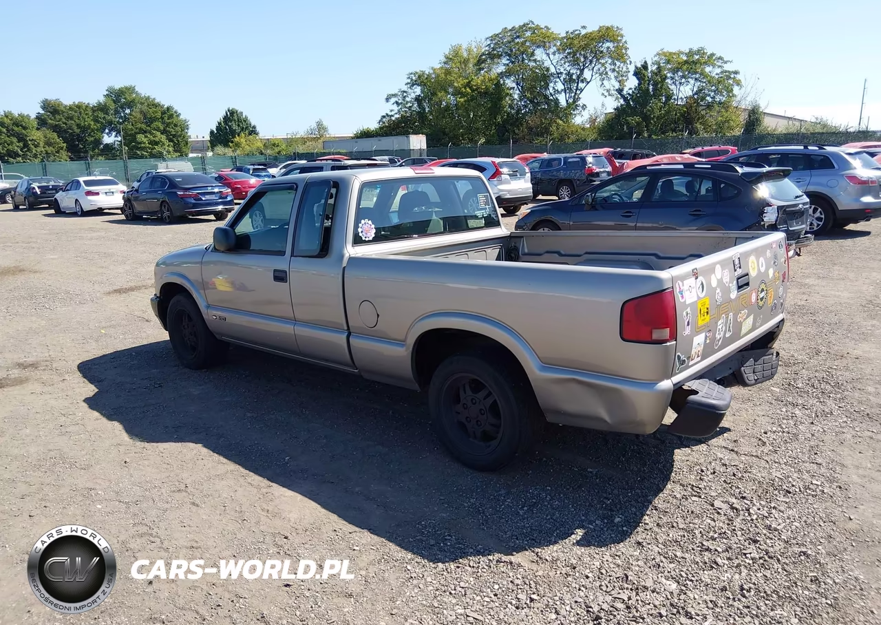 2002 Chevrolet S-10 VIN:1GCCS195128169895 - 3