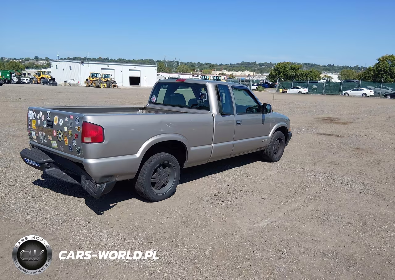 2002 Chevrolet S-10 VIN:1GCCS195128169895 - 4