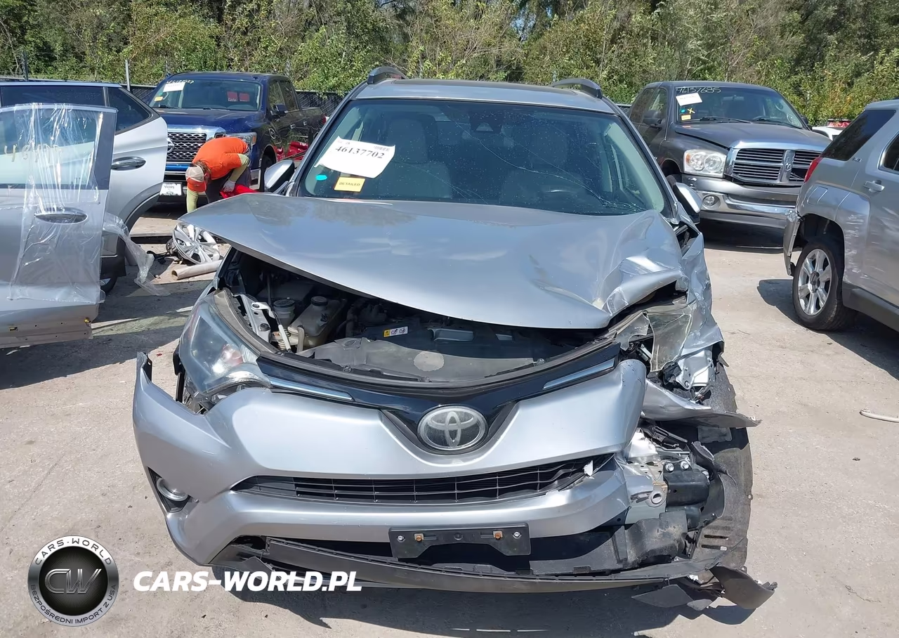 2018 Toyota Rav4 Xle VIN:JTMRFREV0JJ227814 - 12