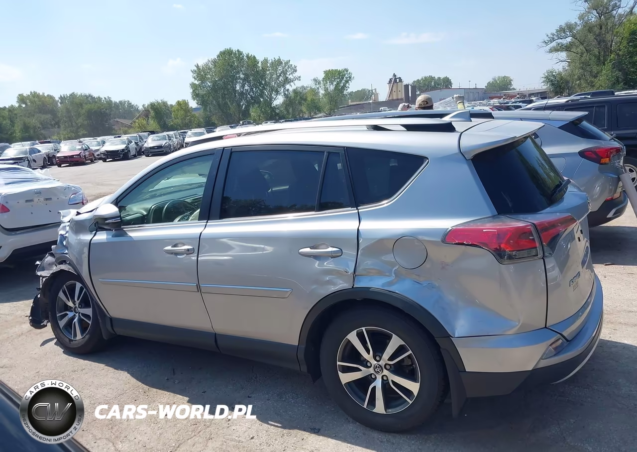 2018 Toyota Rav4 Xle VIN:JTMRFREV0JJ227814 - 14