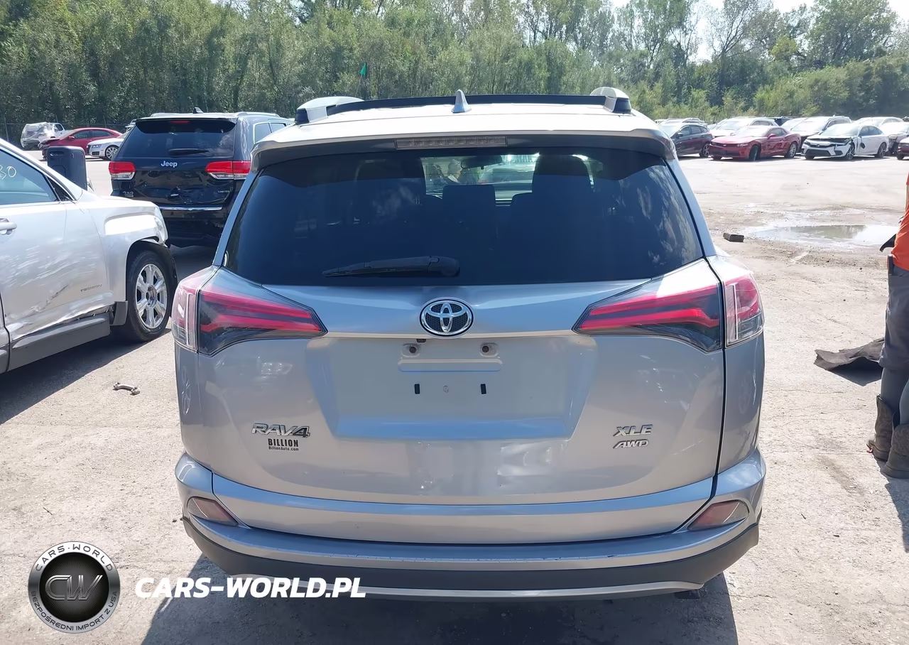 2018 Toyota Rav4 Xle VIN:JTMRFREV0JJ227814 - 16