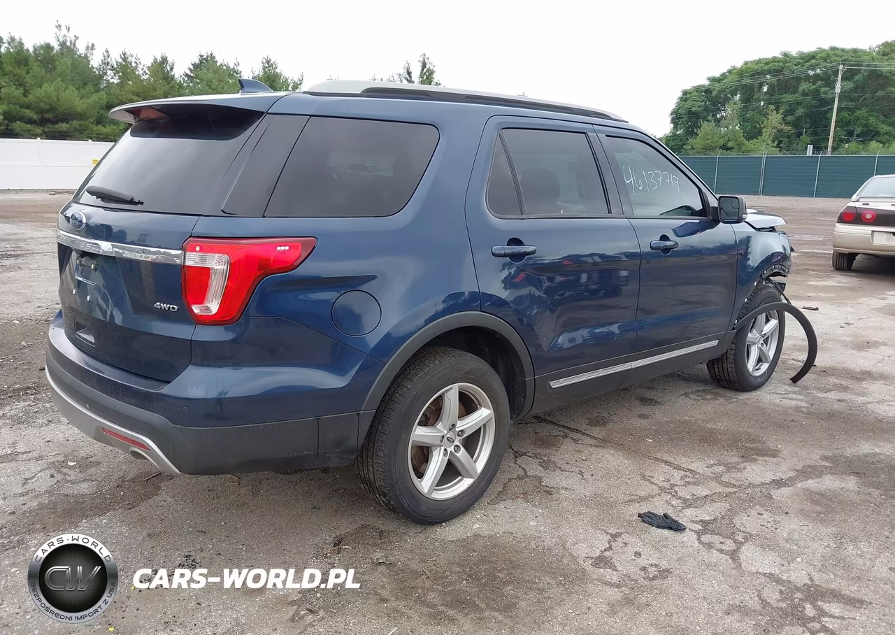 2017 Ford Explorer Xlt VIN:1FM5K8D82HGD47715 - 4