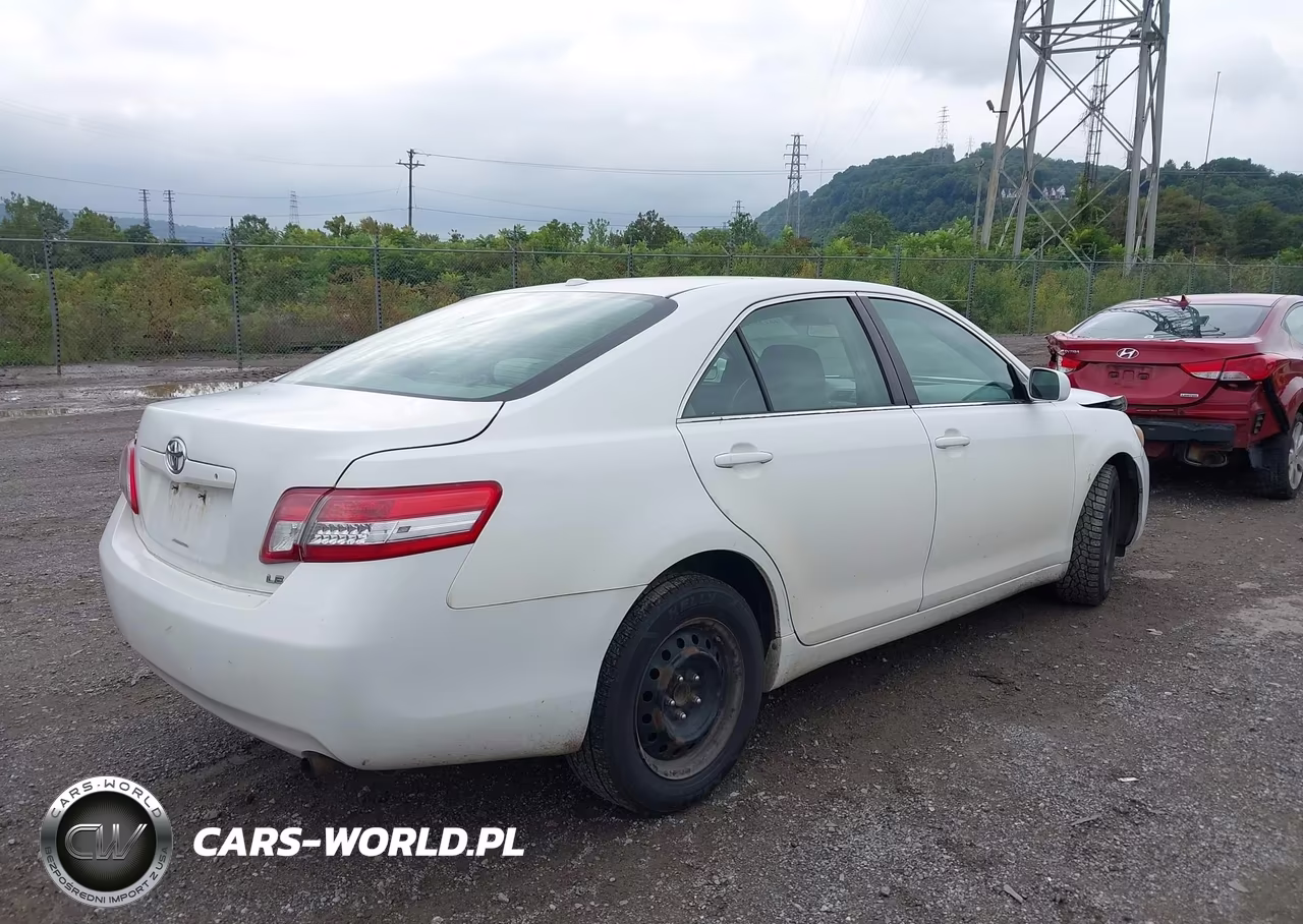 2010 Toyota Camry Le VIN:4T4BF3EKXAR072970 - 4