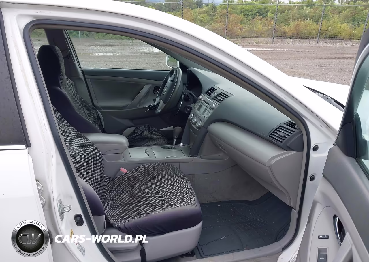 2010 Toyota Camry Le VIN:4T4BF3EKXAR072970 - 5