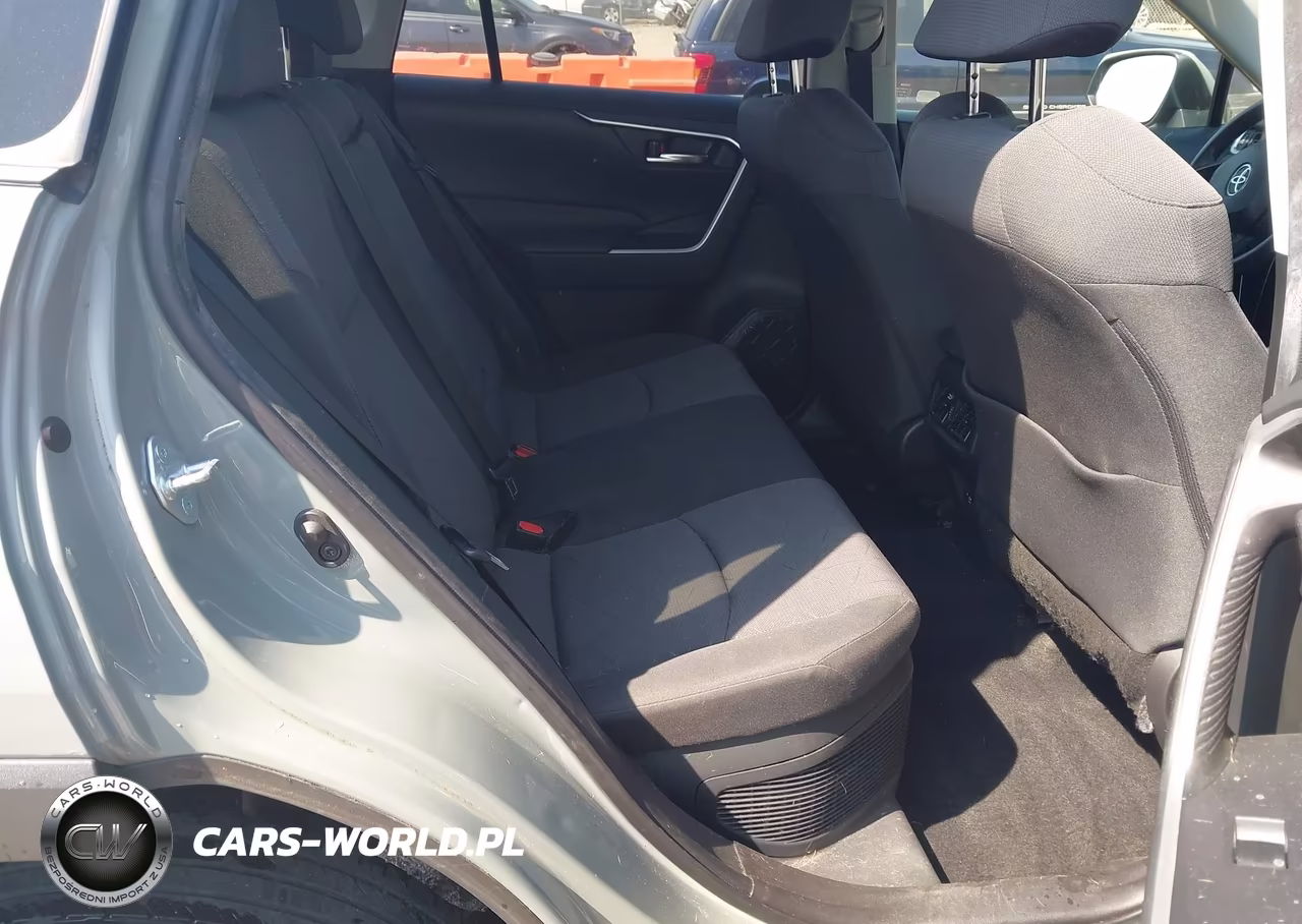 2021 Toyota Rav4 Xle VIN:JTMRWRFV3MD131192 - 8