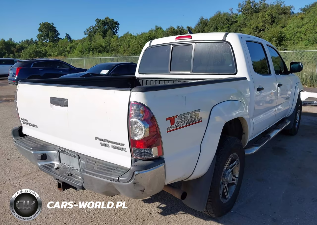 2014 Toyota Tacoma Prerunner V6 VIN:3TMJU4GNXEM157217 - 4