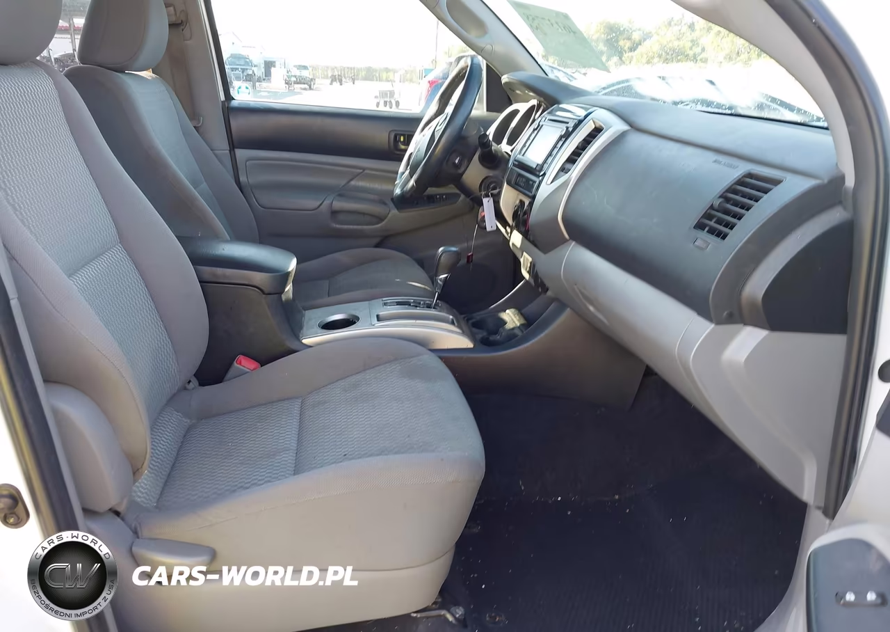 2014 Toyota Tacoma Prerunner V6 VIN:3TMJU4GNXEM157217 - 5