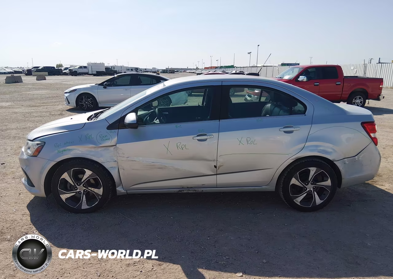 2018 Chevrolet Sonic Premier Auto VIN:1G1JF5SB8J4106892 - 14