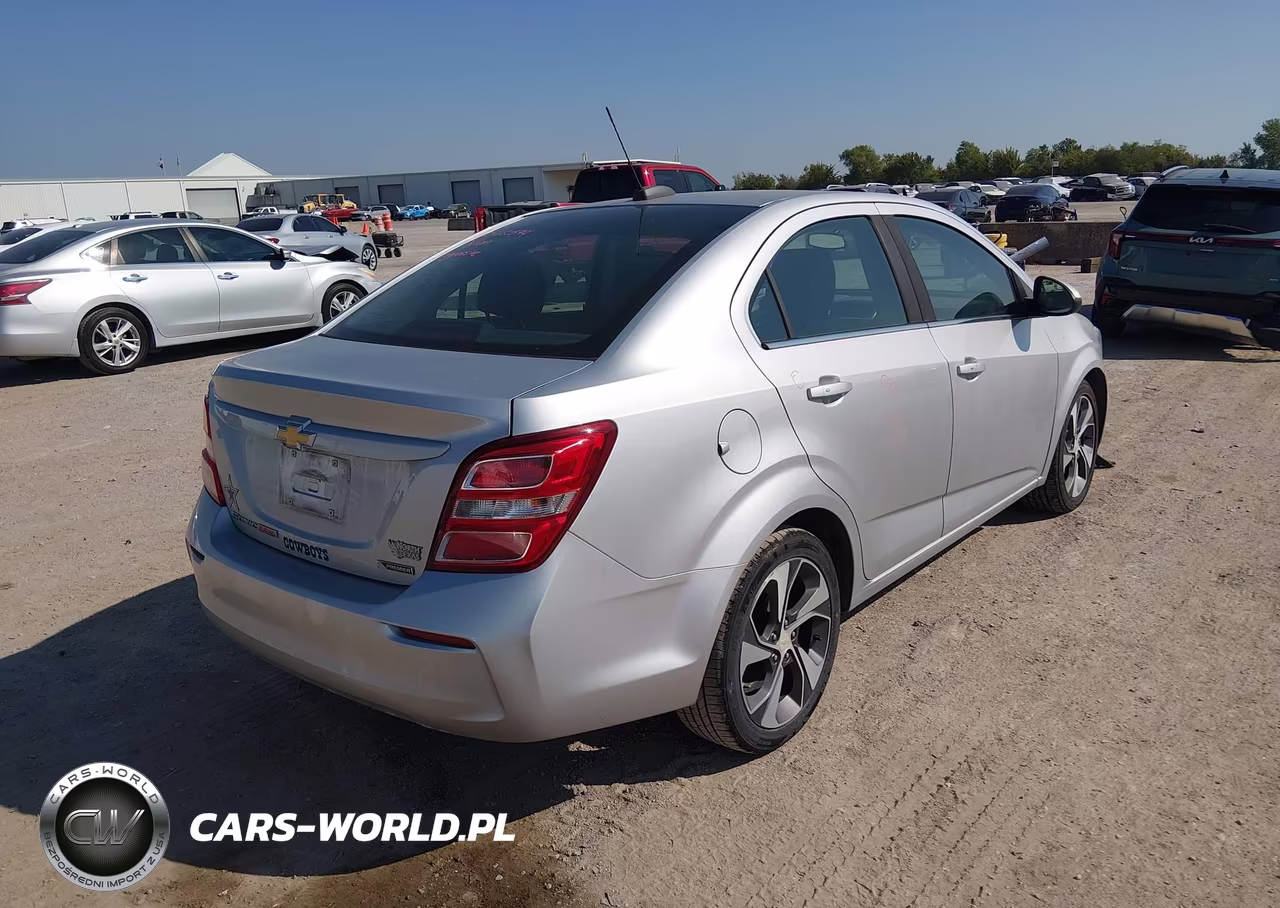 2018 Chevrolet Sonic Premier Auto VIN:1G1JF5SB8J4106892 - 4