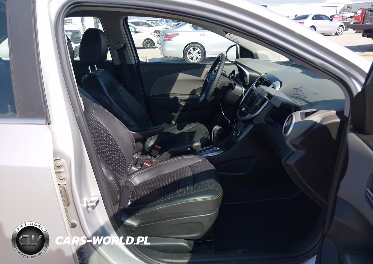 2018 Chevrolet Sonic Premier Auto VIN:1G1JF5SB8J4106892 - 5