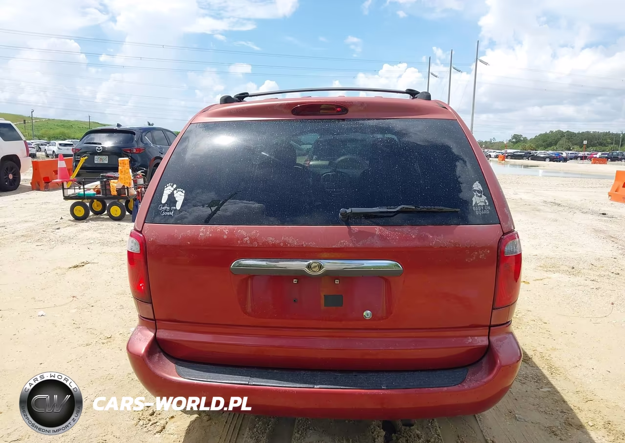 2006 Chrysler Town & Country VIN:1A4GP45R16B610361 - 15