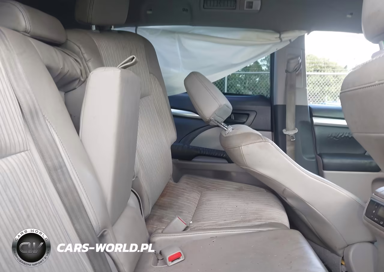 2015 Toyota Highlander Le Plus V6 VIN:5TDZKRFH0FS045223 - 8