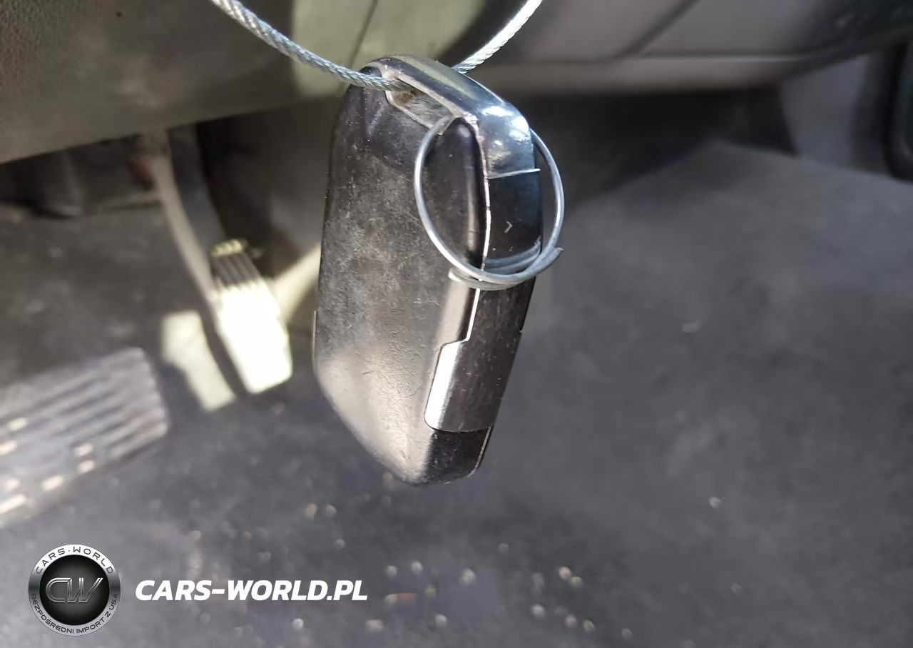 2020 Chevrolet Silverado 1500 VIN:3GCPWCED8LG130408 - 11