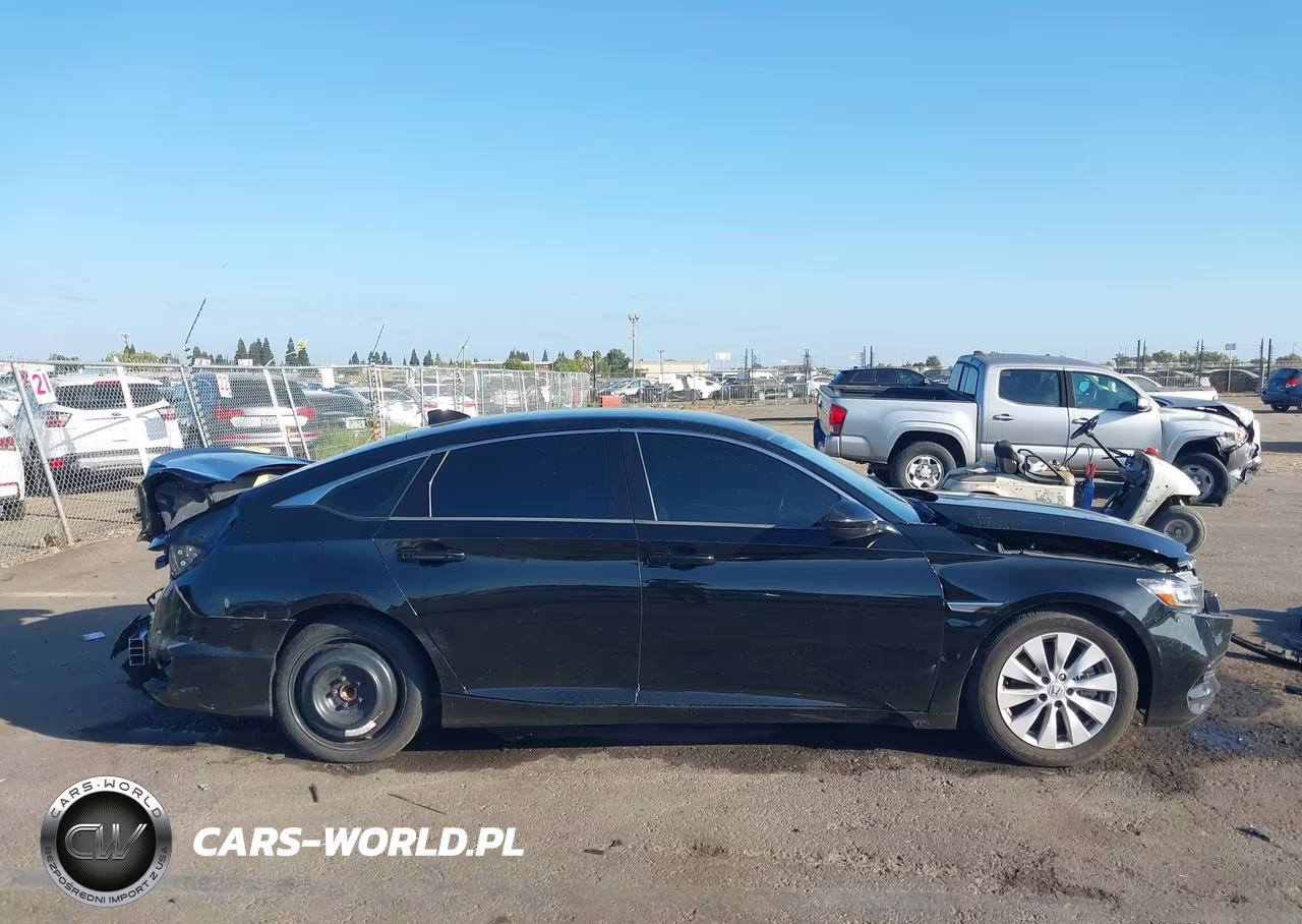 2018 Honda Accord Sport VIN:1HGCV1F31JA224400 - 13