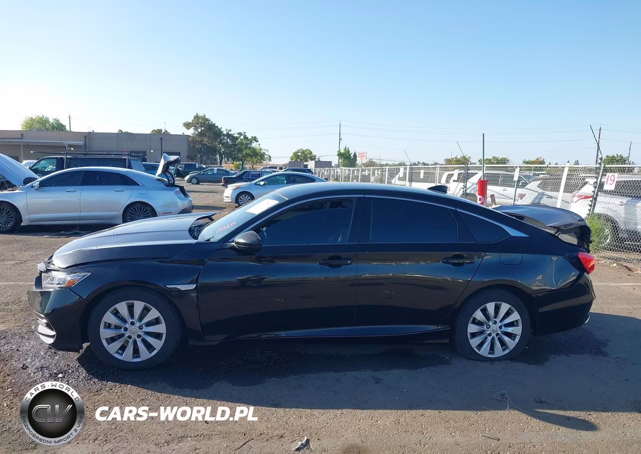 2018 Honda Accord Sport VIN:1HGCV1F31JA224400 - 14