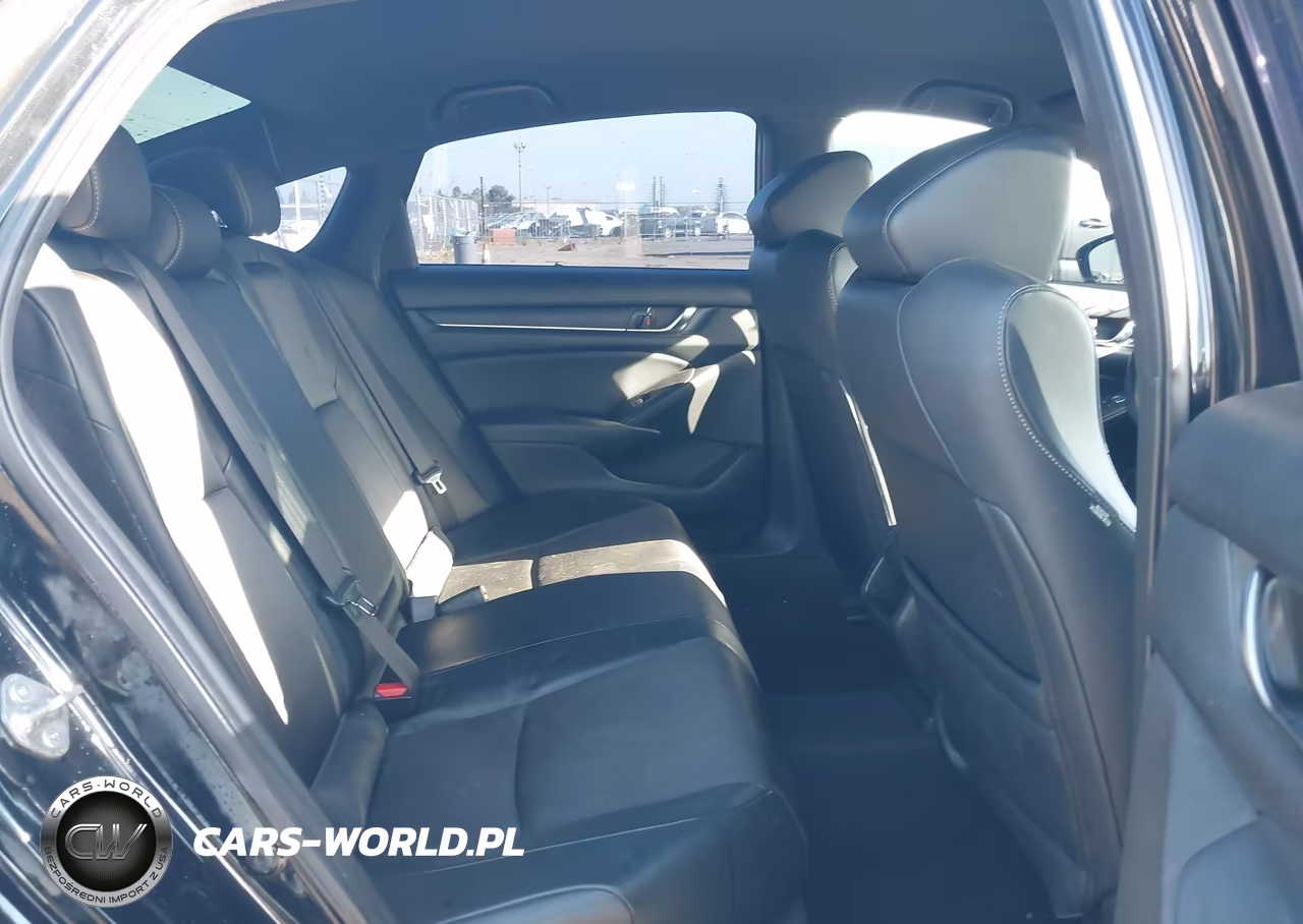 2018 Honda Accord Sport VIN:1HGCV1F31JA224400 - 8