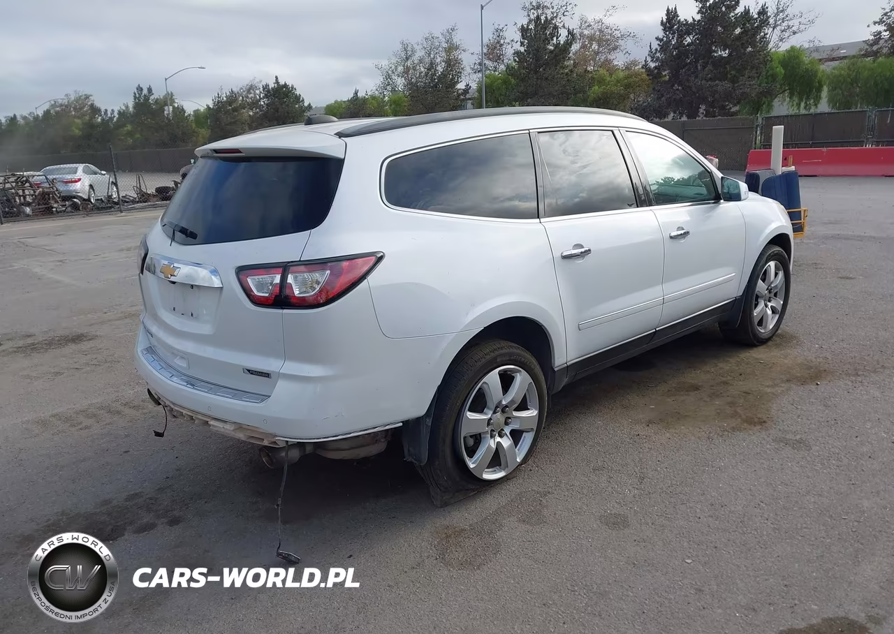 2017 Chevrolet Traverse Premier VIN:1GNKRJKD0HJ318802 - 4