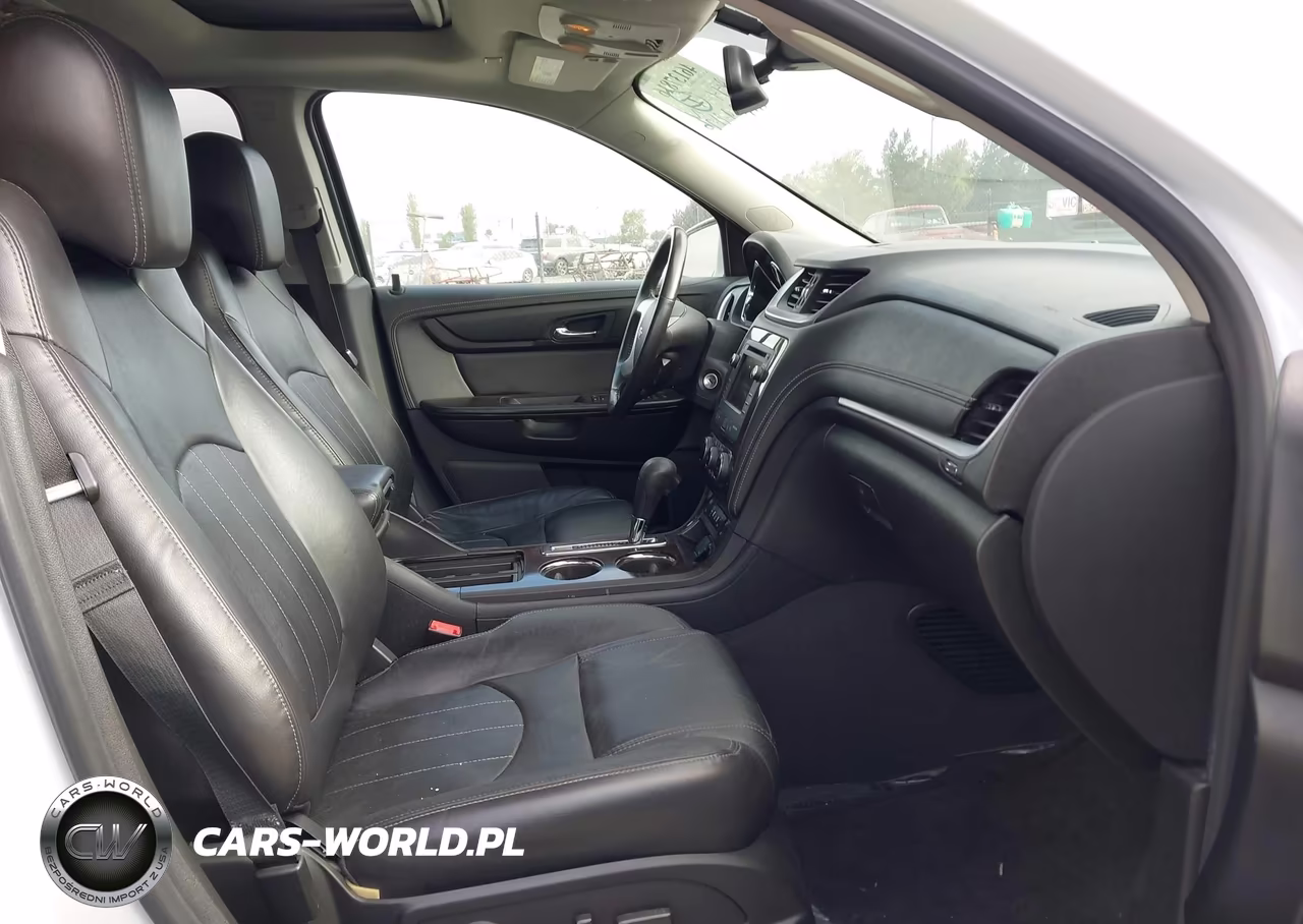 2017 Chevrolet Traverse Premier VIN:1GNKRJKD0HJ318802 - 5