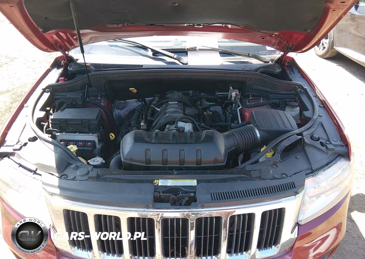 2011 Jeep Grand Cherokee Laredo VIN:1J4RR4GT1BC590838 - 10
