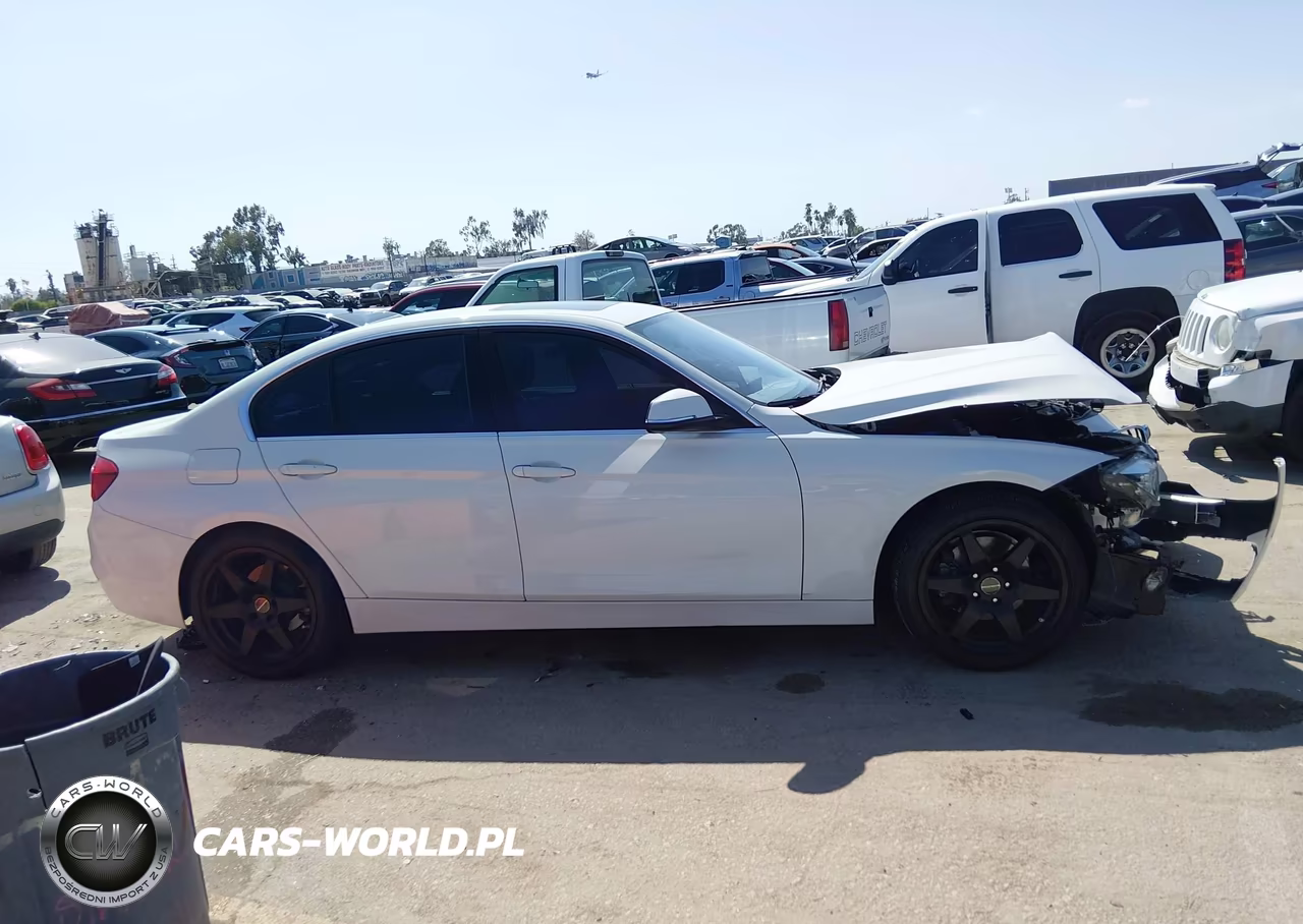 2018 BMW 330I VIN:WBA8B9C56JK677114 - 13
