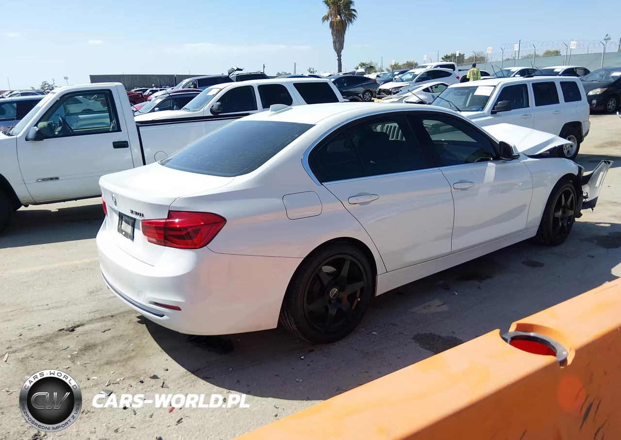 2018 BMW 330I VIN:WBA8B9C56JK677114 - 4