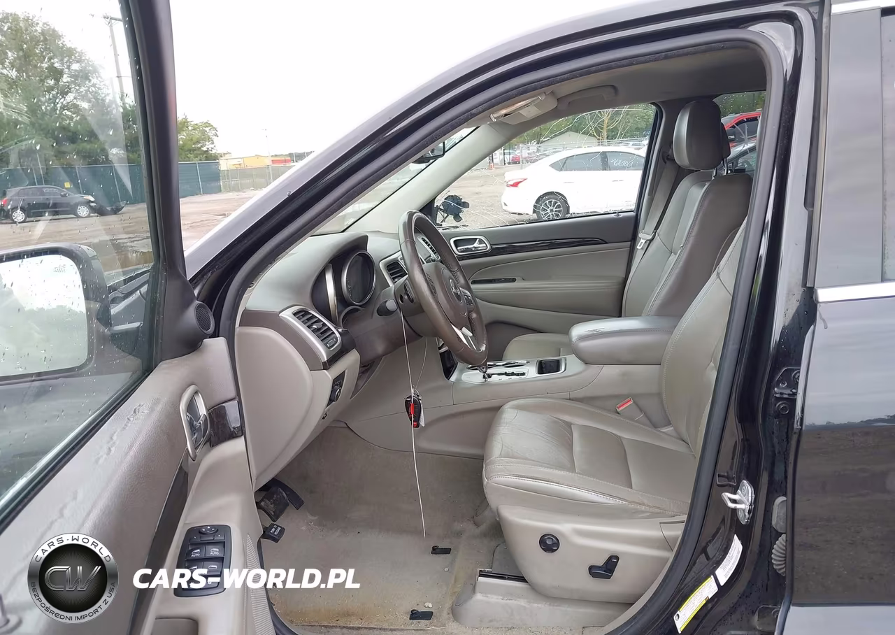 2012 Jeep Grand Cherokee Laredo VIN:1C4RJFAG7CC249028 - 5