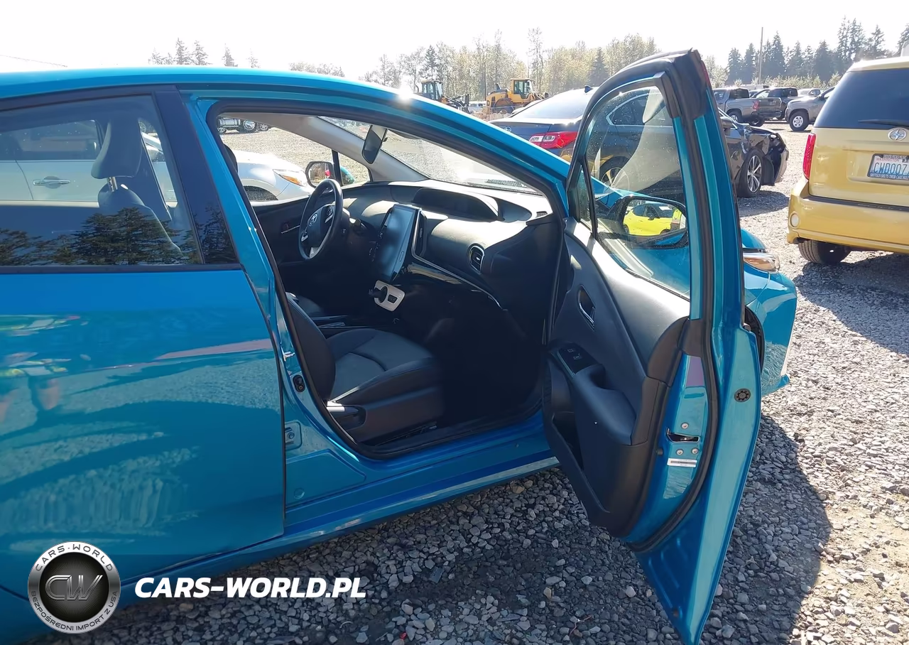 2017 Toyota Prius Prime Premium VIN:JTDKARFP3H3058256 - 5