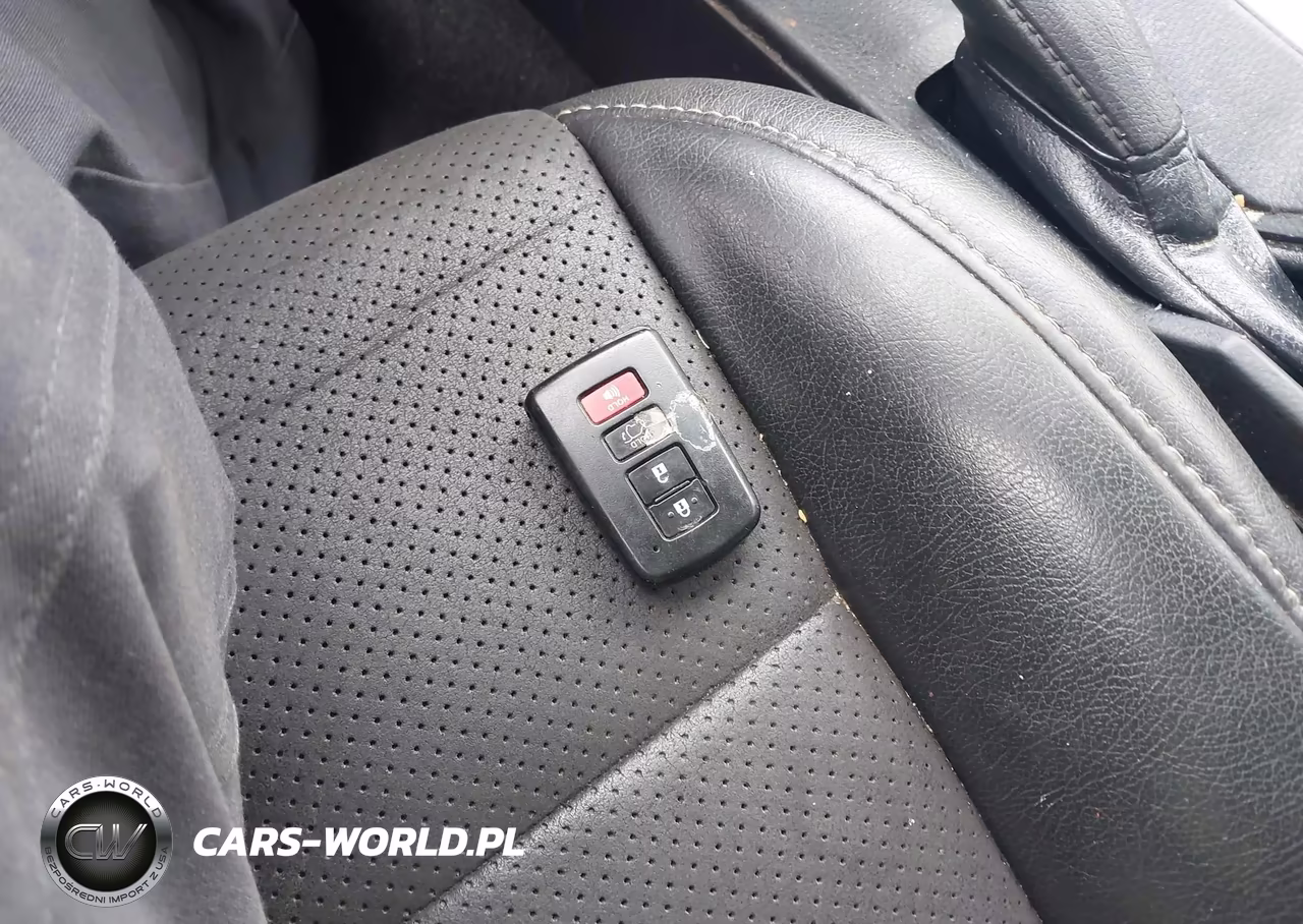 2018 Toyota Rav4 Xle VIN:JTMRFREV4JJ228111 - 11