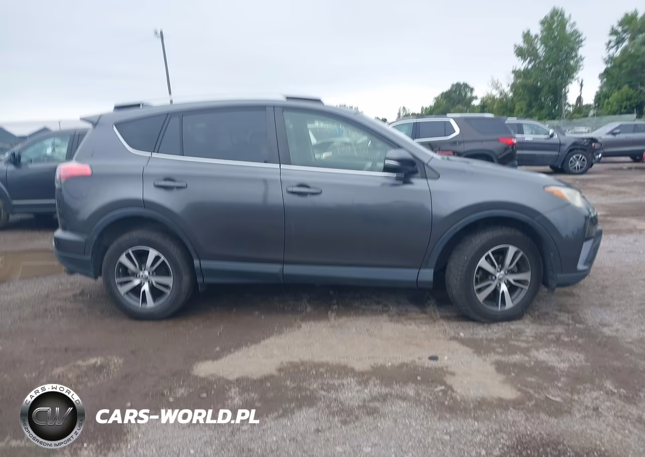 2018 Toyota Rav4 Xle VIN:JTMRFREV4JJ228111 - 13