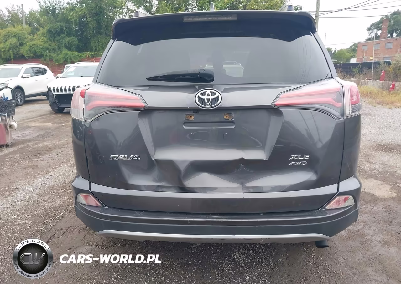 2018 Toyota Rav4 Xle VIN:JTMRFREV4JJ228111 - 16