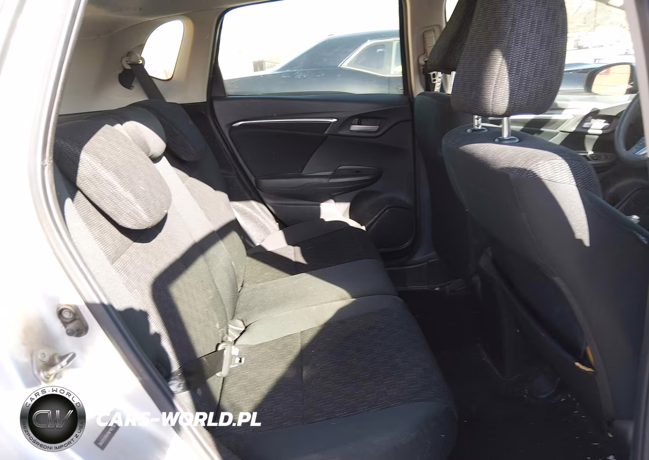 2015 Honda Fit Lx VIN:3HGGK5H5XFM748736 - 8