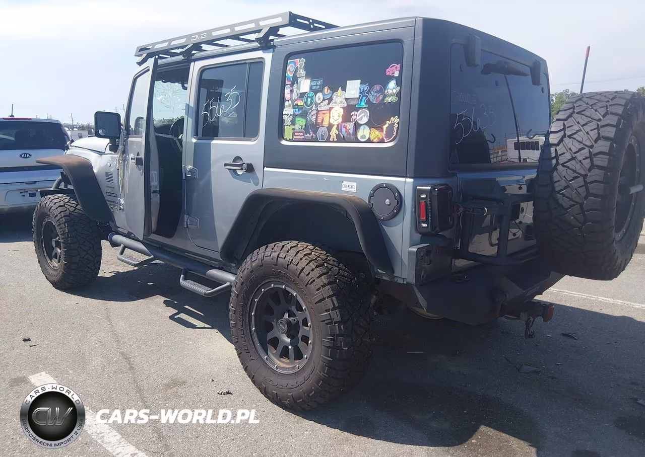 2015 Jeep Wrangler Unlimited Sport VIN:1C4BJWDG4FL510181 - 3