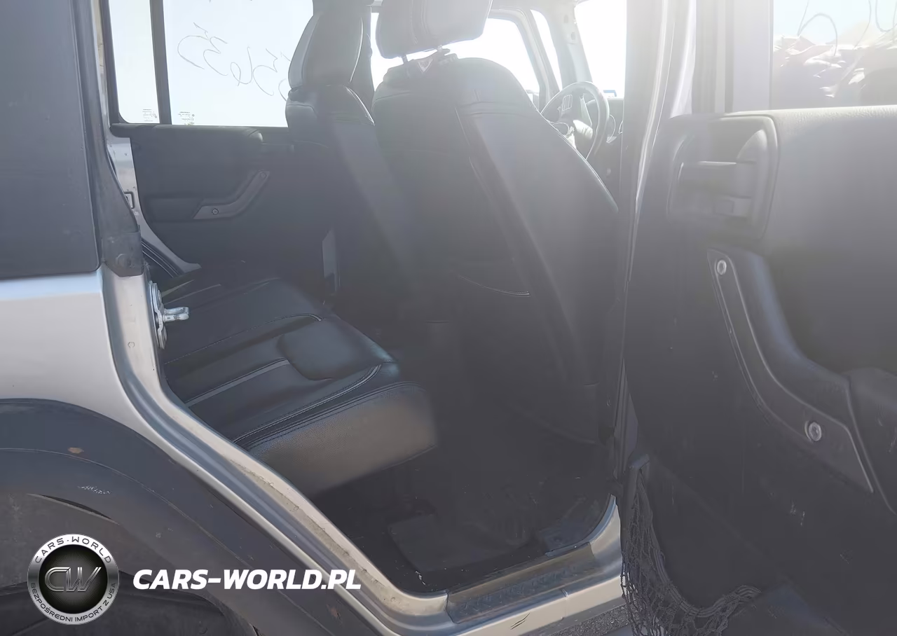 2015 Jeep Wrangler Unlimited Sport VIN:1C4BJWDG4FL510181 - 8