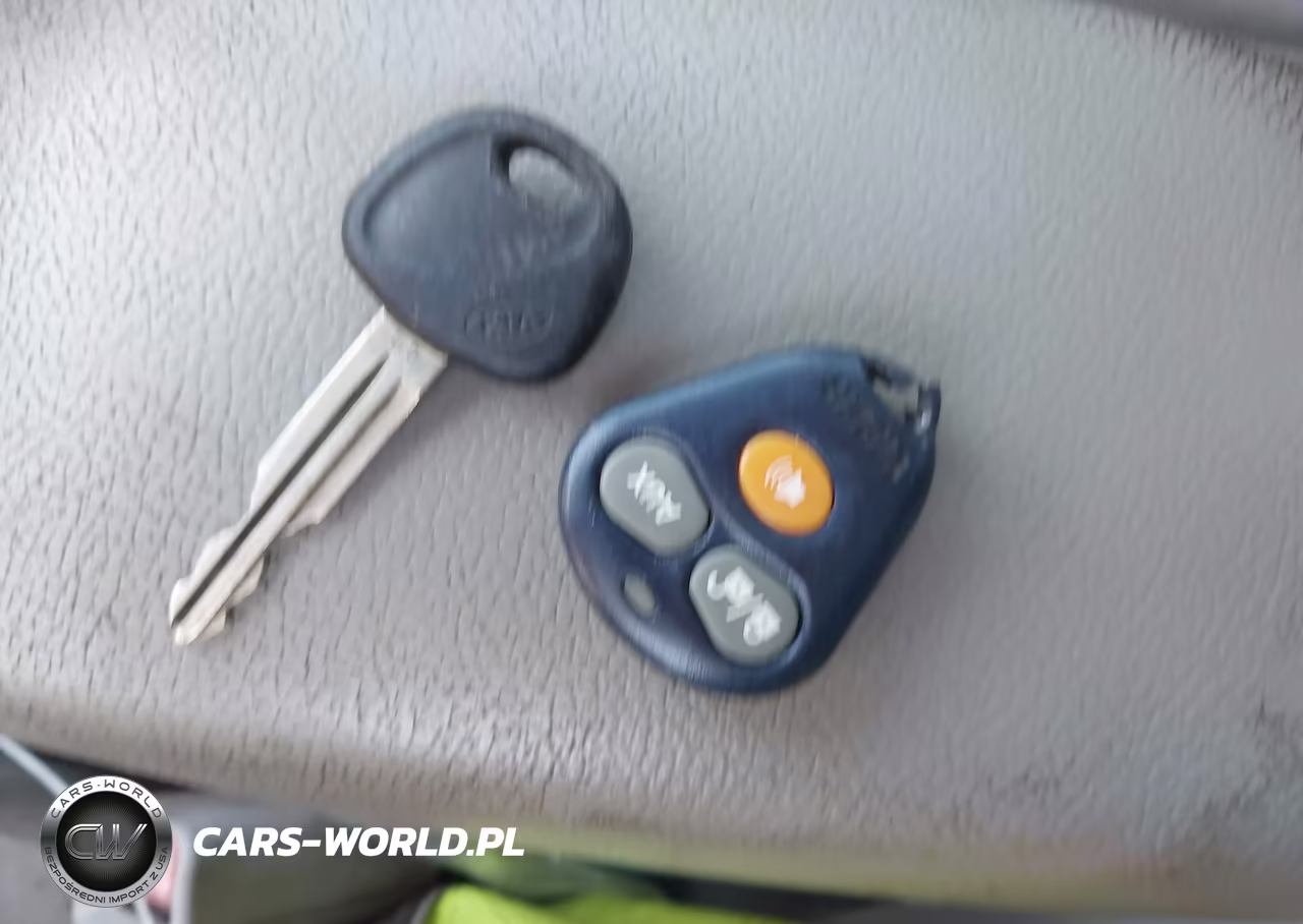 2009 Kia Spectra Lx VIN:KNAFE221X95619313 - 11