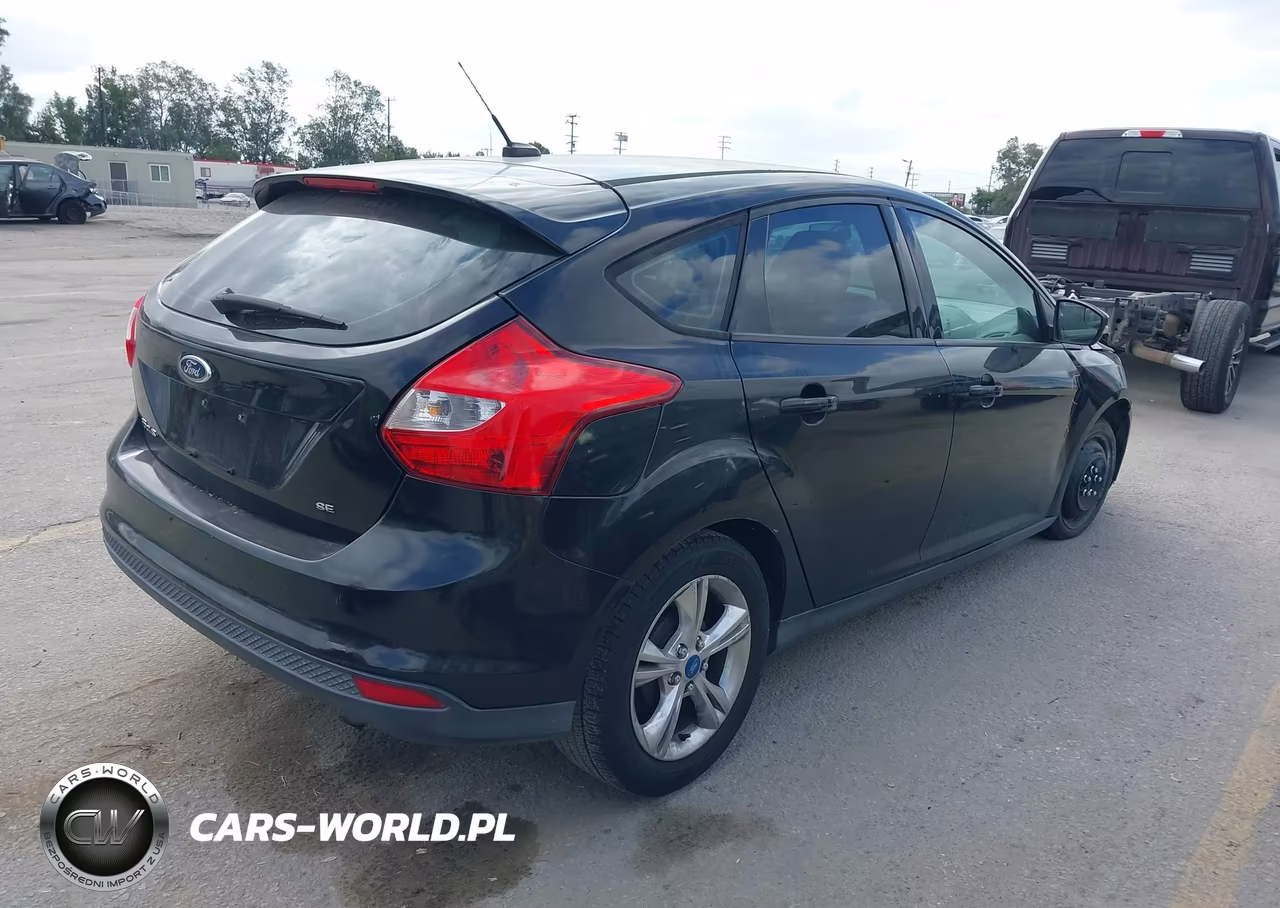 2013 Ford Focus Se VIN:1FADP3K23DL273022 - 4