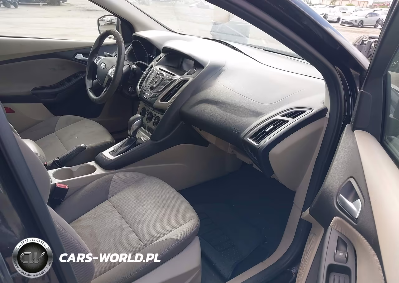2013 Ford Focus Se VIN:1FADP3K23DL273022 - 5