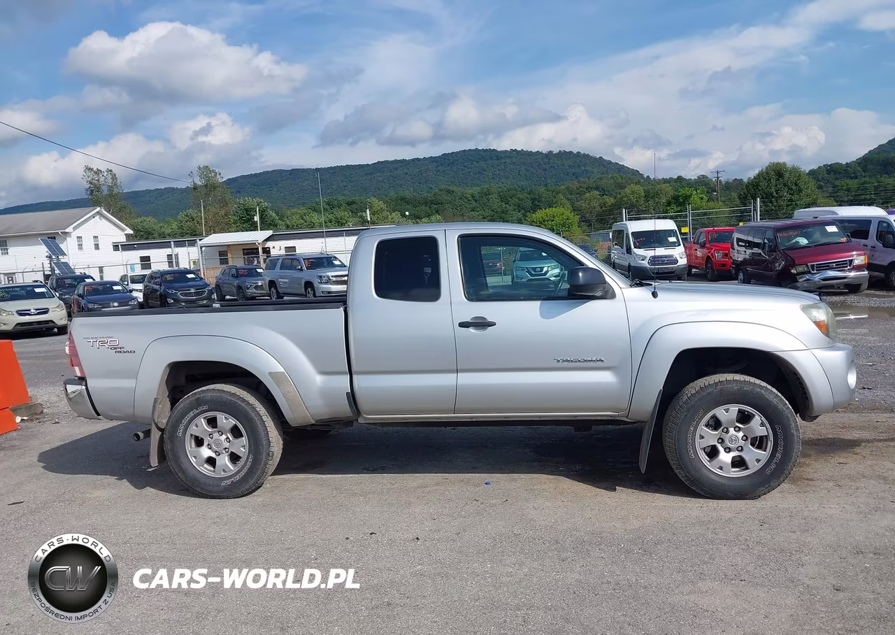 2011 Toyota Tacoma Base V6 VIN:5TFUU4EN3BX016169 - 13