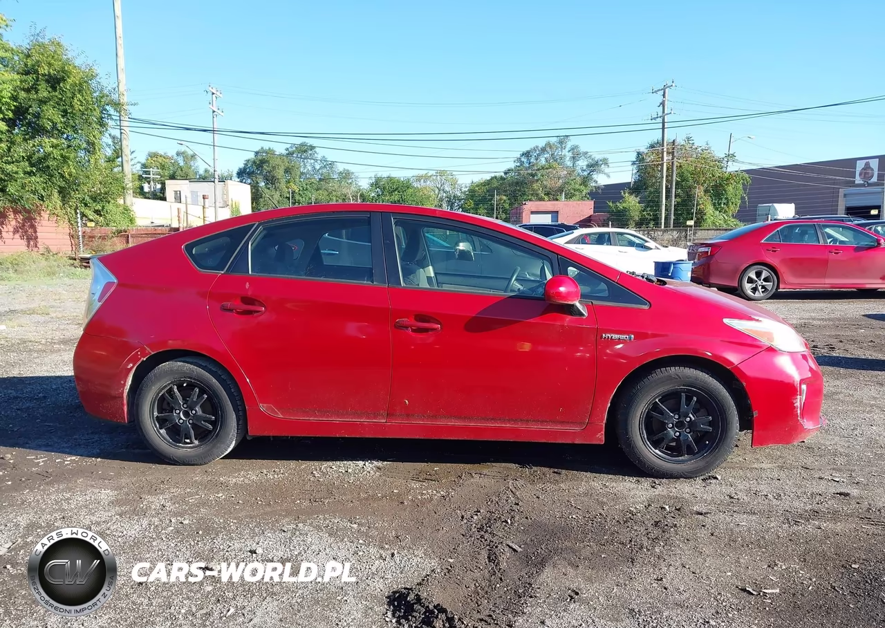 2013 Toyota Prius Three VIN:JTDKN3DU7D1727631 - 13