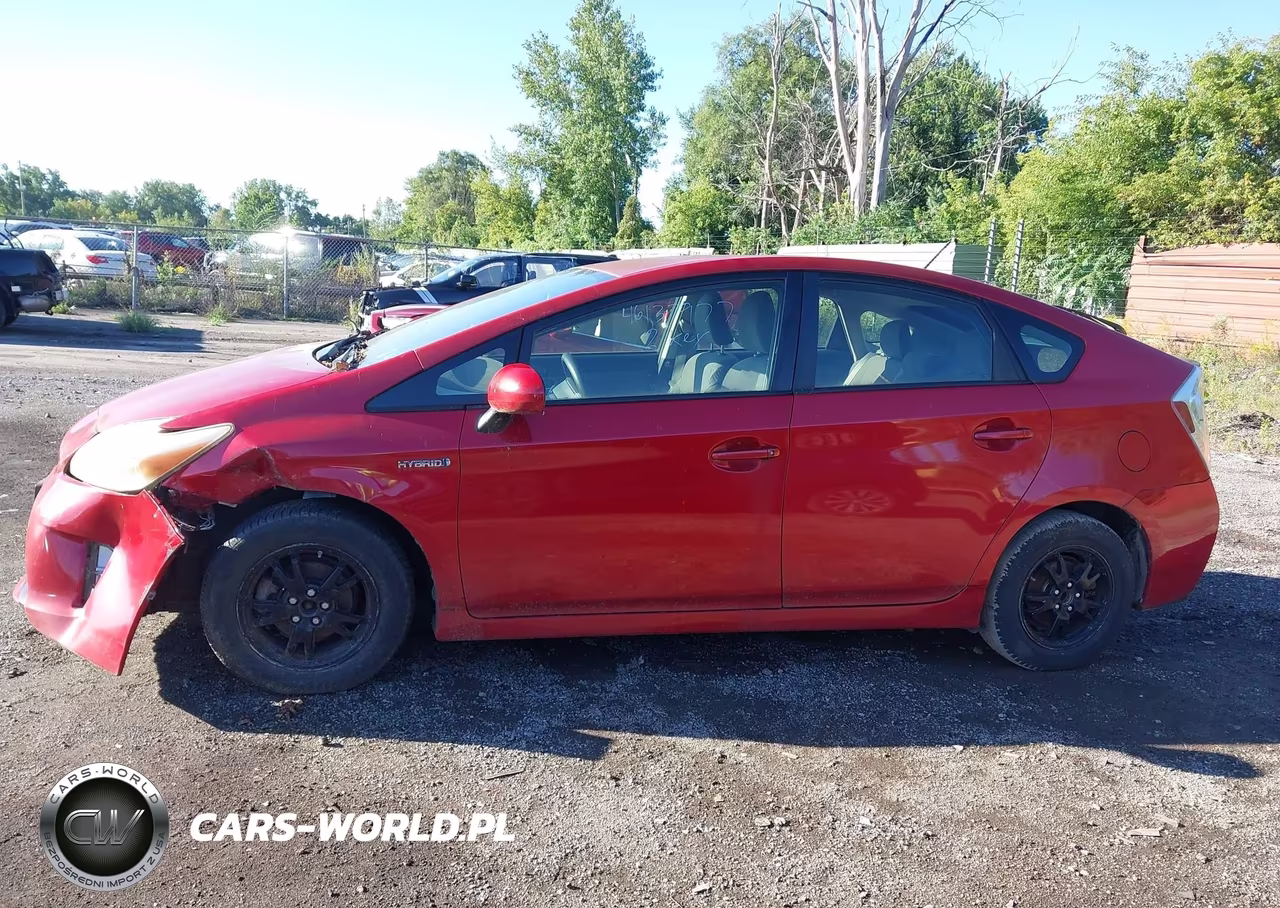 2013 Toyota Prius Three VIN:JTDKN3DU7D1727631 - 14