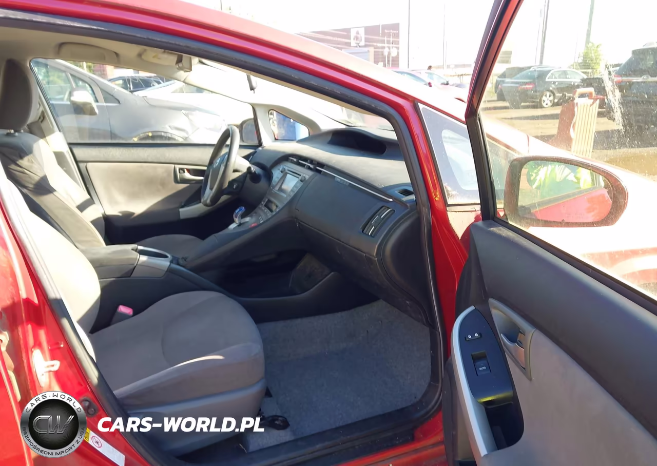 2013 Toyota Prius Three VIN:JTDKN3DU7D1727631 - 5
