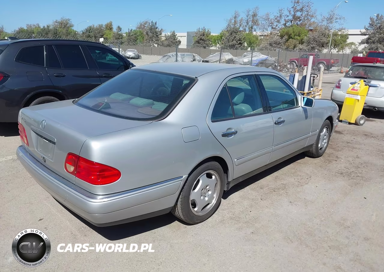 1997 Mercedes-Benz E 420 VIN:WDBJF72F9VA527158 - 4