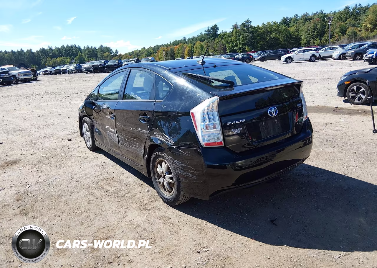 2011 Toyota Prius Two VIN:JTDKN3DU7B5341068 - 3