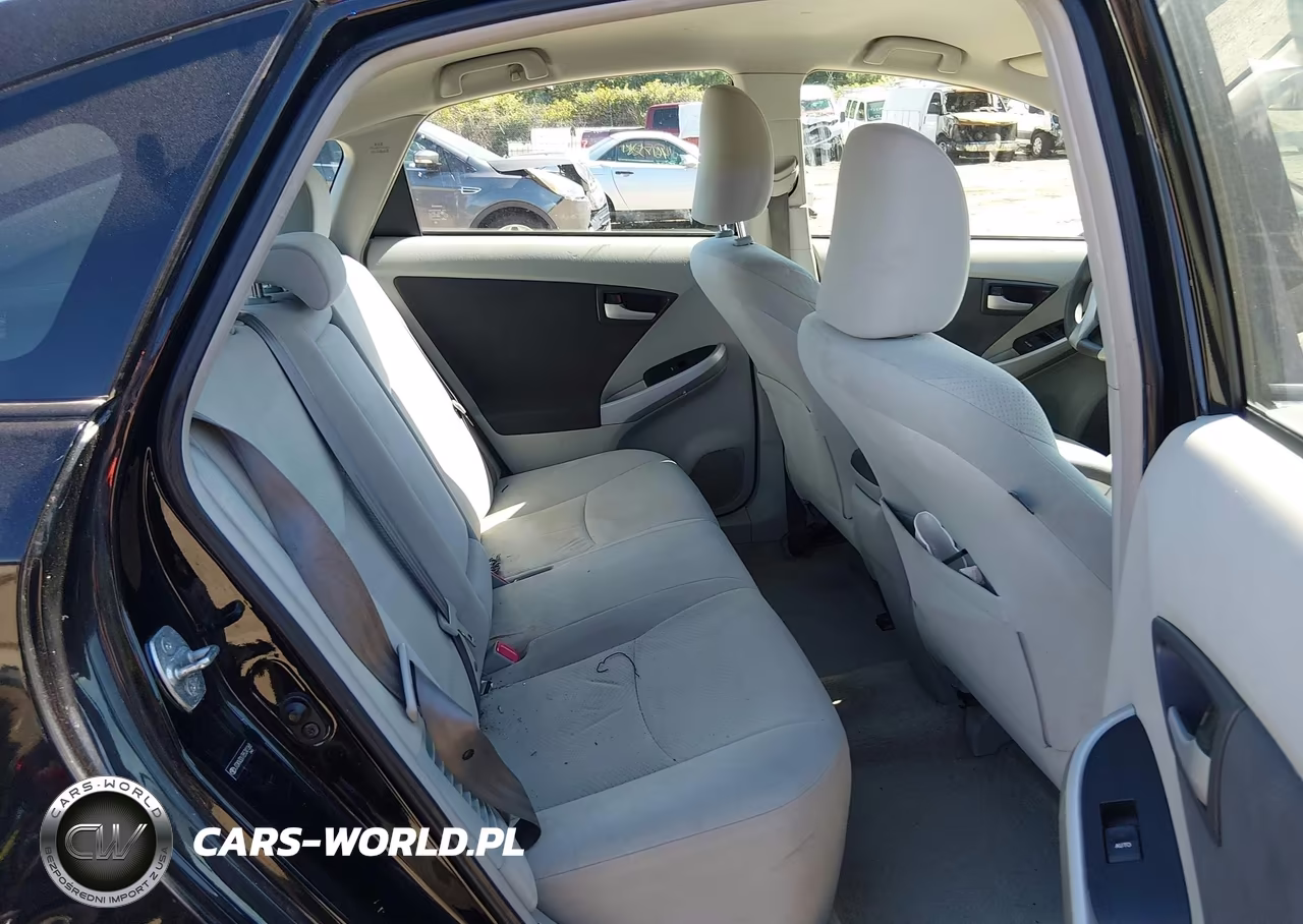 2011 Toyota Prius Two VIN:JTDKN3DU7B5341068 - 8
